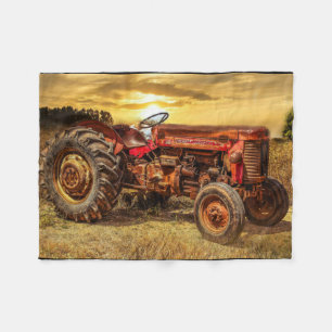 Vintage roter Landtraktor Fleecedecke