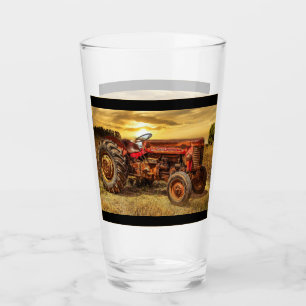 Vintage roter Landwirtschftstraktor Glas