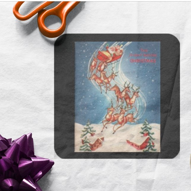 Vintage Santa Claus Sleigh and Reindeer Flying Quadratischer Aufkleber (Von Creator hochgeladen)