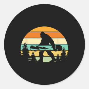 Vintage Sasquatch Snowboarden Retro Bigfoot Winter Runder Aufkleber