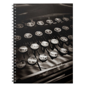 Vintage Schreibmaschinentasten in Schwarz und Weiß Notizblock