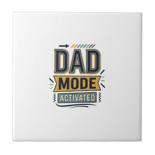 Vintage-Schriftzug-Shirt-Design 'Dad Mode aktivier Fliese