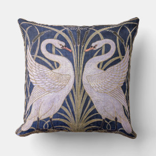 Vintage Schwan, Rush und Iris von W. Crane Kissen