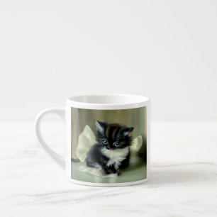 Vintage Schwarz-Weiß-Kätzchen-Stickerei Espressotasse