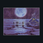 Vintage Science Fiction Erde Rover Außerirdischen  Postkarte<br><div class="desc">Vintage Illustration futuristische Außerirdischen und Roboter Science Fiction Bild mit einem klassischen 50er Comic Buch Design. Retro-Sci-Fi-Design mit Alien-Astronauten auf einem fremden Planeten mit einem Raumfahrzeug,  Mondrover oder Mondrover und Blick auf die Erde und den Weltraum und winkend. Ein dunkler Himmel mit hellen Sternen und Planeten.</div>