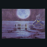 Vintage Science Fiction Erde Rover Außerirdischen  Stofftischset<br><div class="desc">Vintage Illustration futuristische Außerirdischen und Roboter Science Fiction Bild mit einem klassischen 50er Comic Buch Design. Retro-Sci-Fi-Design mit Alien-Astronauten auf einem fremden Planeten mit einem Raumfahrzeug,  Mondrover oder Mondrover und Blick auf die Erde und den Weltraum und winkend. Ein dunkler Himmel mit hellen Sternen und Planeten.</div>