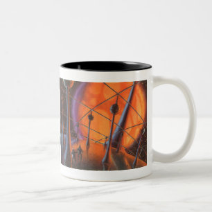 Vintage Science Fiction, Orange Sun und Außerirdis Zweifarbige Tasse