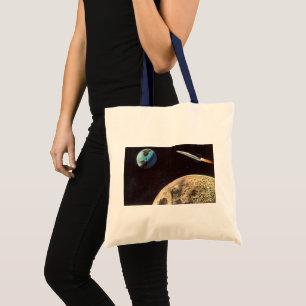Vintage Science-Fiction, Raumschiff über dem Mond Tragetasche