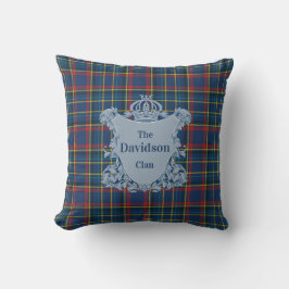 Vintage Scottish Tartan Plaid with Crest Kissen