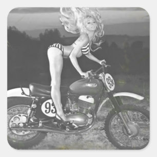 VINTAGE SCRAMBLER UND HEISSES MODELL. QUADRATISCHER AUFKLEBER