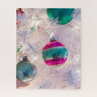 Vintage Shiny Brite Ornamente am Weißen Baum Puzzle