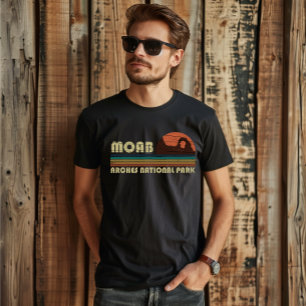Vintage-Sonnenuntergang Moab Utah - Arches Nationa T-Shirt