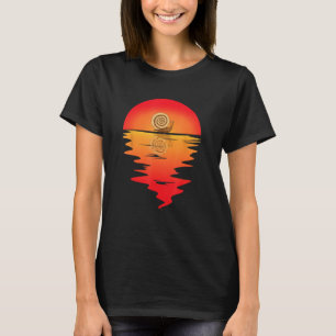Vintage-Sonnenuntergang-Schneckengehäuse-Schnecken T-Shirt