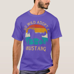 Vintage-Sonnenuntergang Wild Mustang Pferd Wird Wi T-Shirt