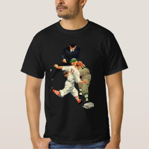 Vintage-Sport Baseballspieler sicher auf der Home  T-Shirt