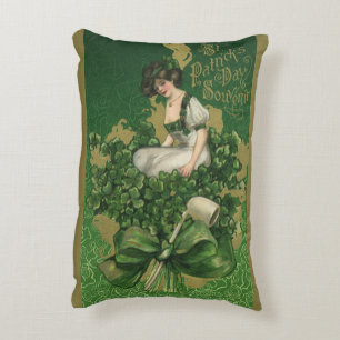 Vintage St. Patrick's Day Souvenir, Irische Maid Dekokissen
