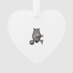 Vintage-Stich-Eulen-Fußballtrainer-Shirt-Design_1 Ornament