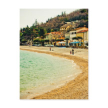 Vintage Strandhäuser und Bäume