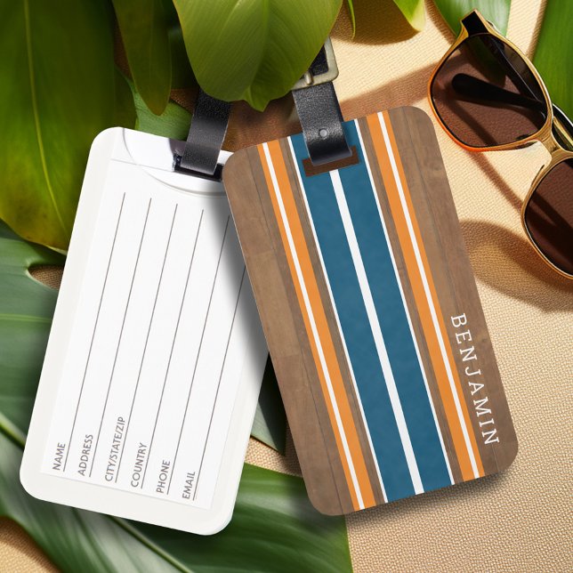 Vintage Surfbretter - subtiler Holzhintergrund Gepäckanhänger (Personalized Luggage Tag with a vintage surfboard design)