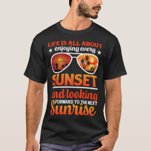 Vintage Surfer Retro Surfen Strand Sommerferien T-Shirt