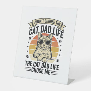 Vintage-T-Shirt-Design mit Katzen-Vater-Leben-Grav Sockelschild