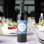 Vintage Talavera Azulejo-Hochzeit Weinetikett<br><div class="desc">Vintag Talavera Azulejo Blau-weiße Kacheln personalisiert Hochzeitsweinetiketten Vorlage Gastgeschenke Hochzeiten Beizen Weinetiketten</div>