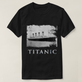 Vintage-Titanic-Ozeandampfer-Design T-Shirt