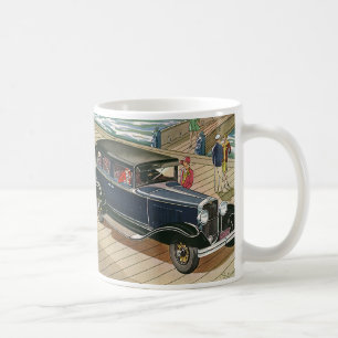 Vintage-Transportation, Auto am Dock am Ozean Kaffeetasse