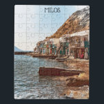 Vintage Travel Milos Griechenland Puzzle<br><div class="desc">Schönes Vintage Reisekunst von Milos Griechenland auf einem Puzzle. Das berühmte Reiseziel von Milos oder Melos ist eine vulkanische griechische Insel im Ägäischen Meer,  nördlich des kretischen Meeres und bekannt für ihre phantastische Landschaft. Passen Sie dieses Produkt an und kaufen Sie es jetzt.</div>