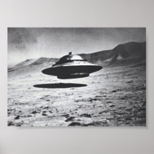 Vintage-UFO-Fotografie auf dem Mond Poster