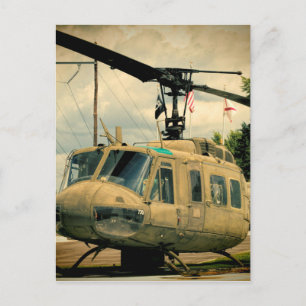 Vintage-UH-1-Huey-Militärhubschrauber aus der Viet Postkarte