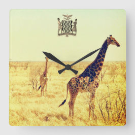 Vintage Uhr an der Mauer auf dem Sambia-Platz