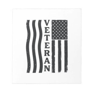 Vintage-Vektor-Shirt-Design mit amerikanischer Fla Notizblock