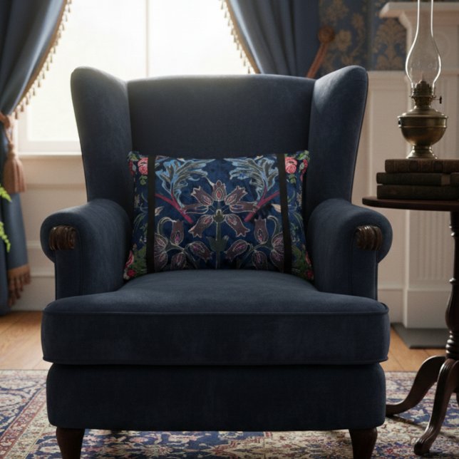 Vintage Veloursblüten: gotisch-inspirierte Eleganz Dekokissen (Von Creator hochgeladen)