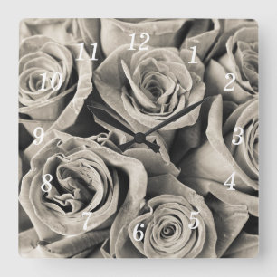 Vintage Velvet Beauty Wall Uhr