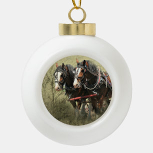 Vintage verwitterte Clydesdale-Postkarte Keramik Kugel-Ornament