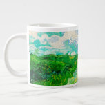 Vintage Vincent Van Gogh-Grüne Weizenfelder Jumbo-Tasse<br><div class="desc">Hübsche , Vintage , Schöne Malerei Grüne Weizenfelder, Auvers (1890) von Vincent Van Gogh. Das ist ein altes Meisterwerk des französischen Meisters Vincent Van Gogh. Dieses Gemälde ist Teil seiner Weizenfeldserie. Die Umgebung dieses Naturlandschaftsmalers waren die umliegenden Felder von Auvers. Dieses schöne, alte Ölgemälde hat eine schöne, lebendige, gesättigte Farbe....</div>