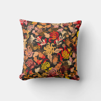 Vintage, von Hand gezeichnete, nahtlose Blumenmust Kissen