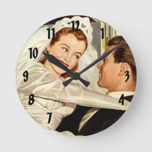 Vintage Wedding Newlyweds, Happy Bride and Groom Runde Wanduhr