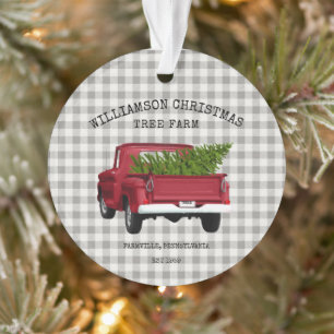 Vintage-Weihnachtsbaumfarm mit rotem Lastwagen und Ornament