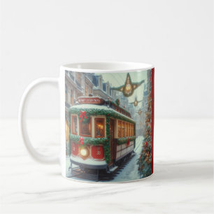 Vintage-Weihnachtsstraßenbahn in einer verschneite Kaffeetasse