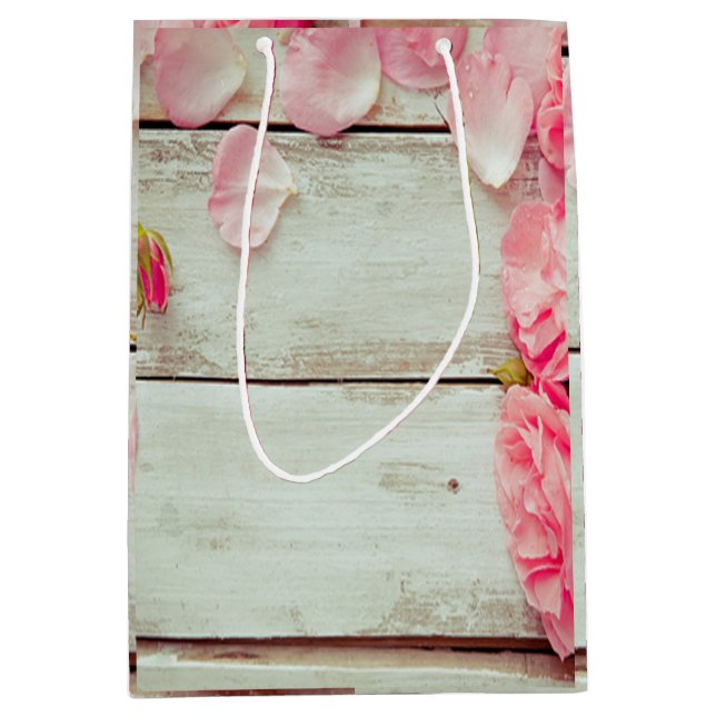 Vintage, weiße Holzwand Rosen, Shabby Chic Mittlere Geschenktüte (Vorderseite)