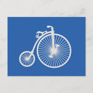 Vintage weißes Fahrrad auf Blau Postkarte