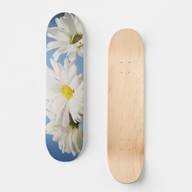 Vintage White Daisies Skateboard (Vorderseite)
