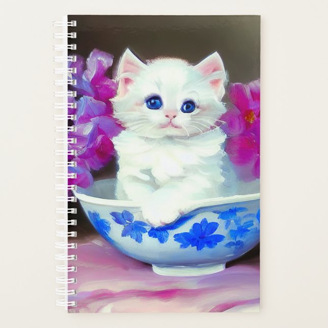 Vintage White Kitten mit rosa Blume Planer (Vorderseite)