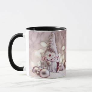 Vintage-Zeichnung eines rosa Gnom auf Schnee Tasse