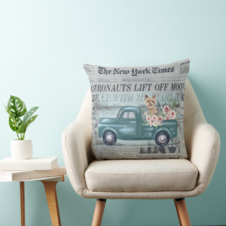 Vintage-Zeitungs-Yorkie- und Lastwagen-Ephemera Kissen