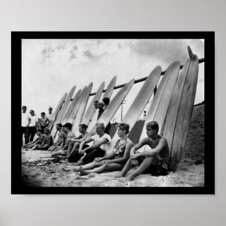 Vintagen 50er Jahre, Surfer am Strand Poster