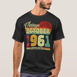 Vintager 61. Geburtstag Phantastisch seit Oktober  T-Shirt