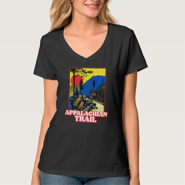 Vintager Appalachen Wandern neben dem Wasser T-Shirt (Vorderseite)